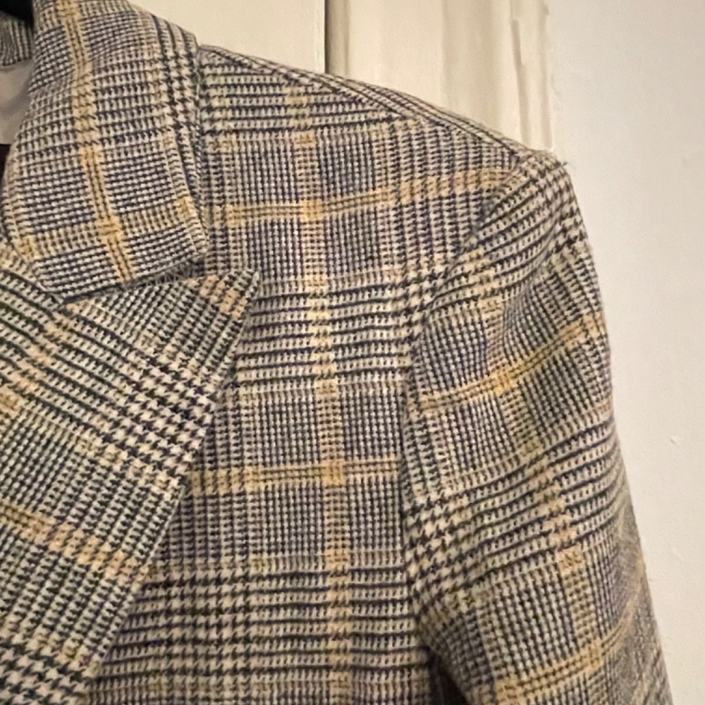 Coat - Picture 2 of 2
